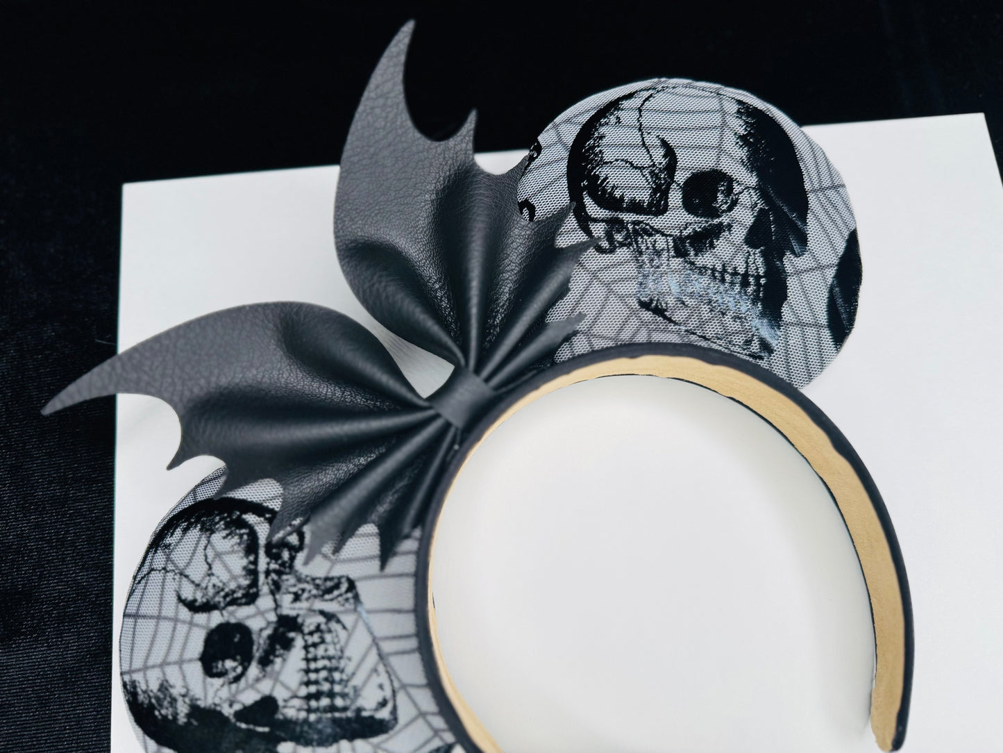 Skull with webs mouse ears