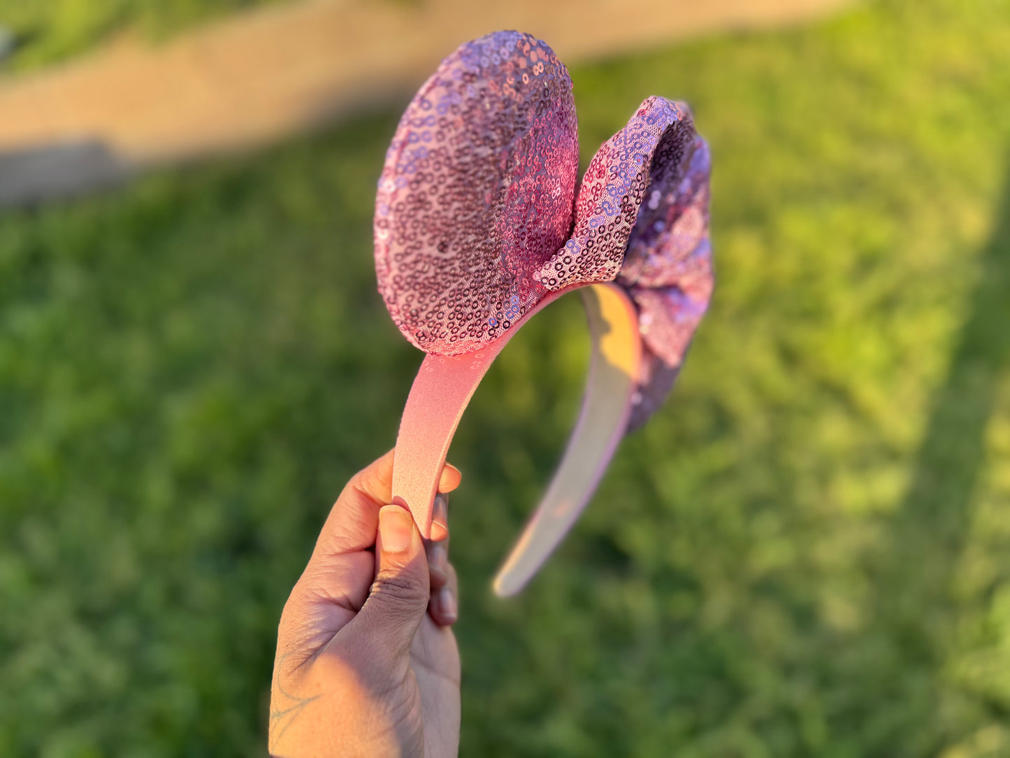 Limited solid velvet ears and sequin ears. (Colored headband)