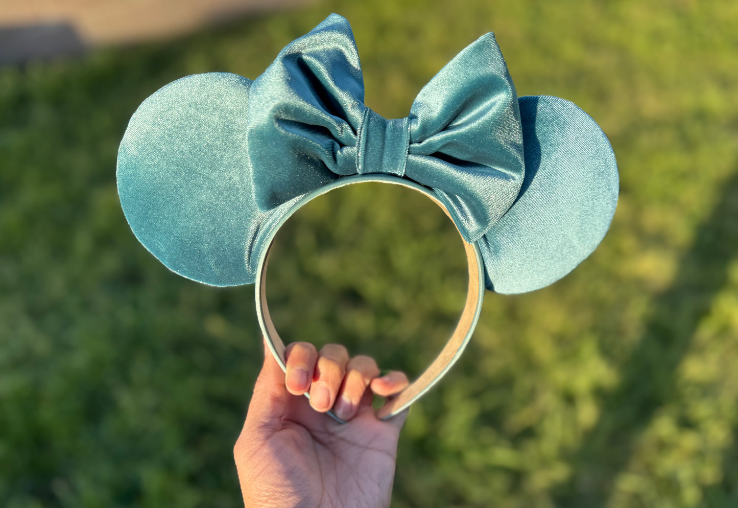 Limited solid velvet ears and sequin ears. (Colored headband)