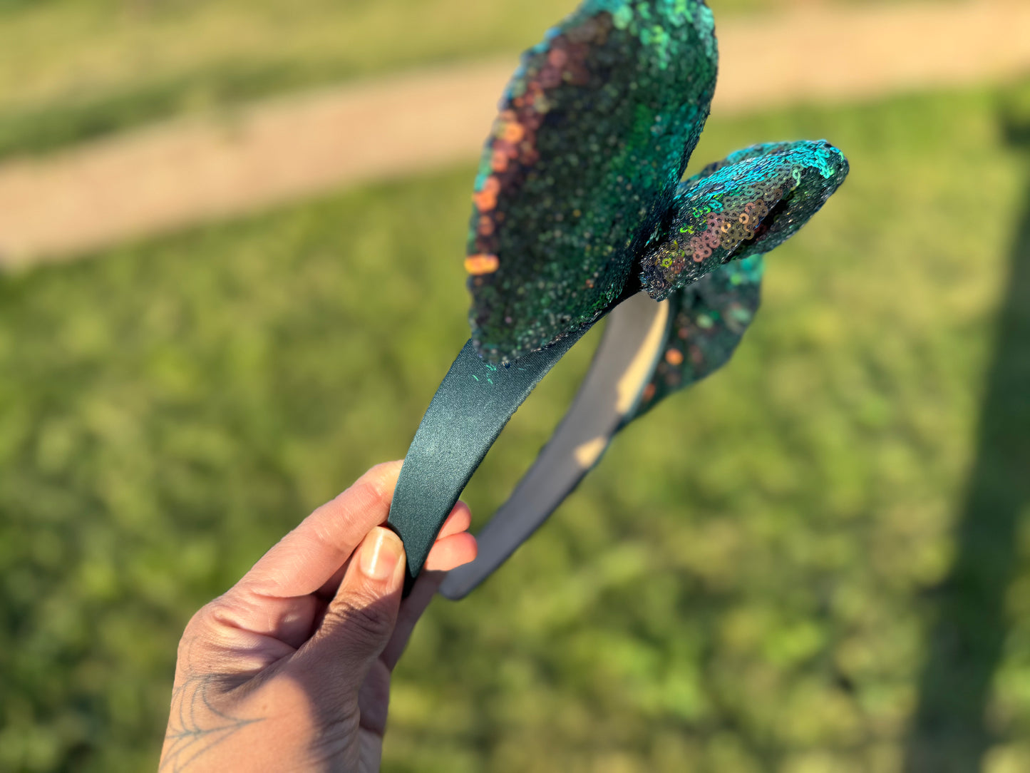Limited solid velvet ears and sequin ears. (Colored headband)