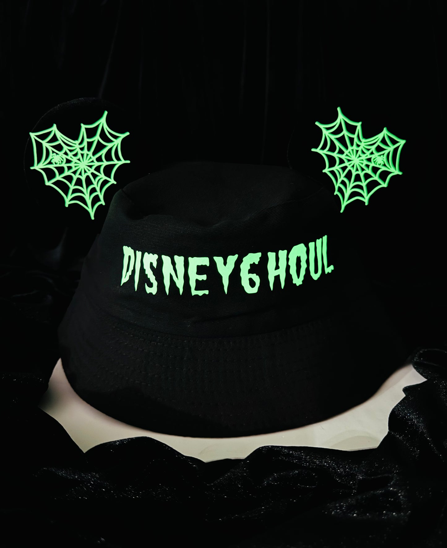 Spiderweb with DisneyGhoul Bucket Hat glow in the dark