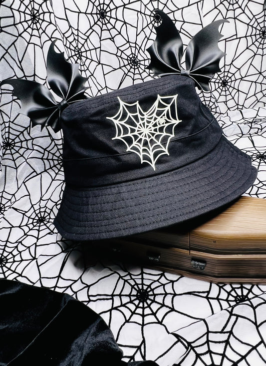 Heart SpiderWeb Bucket hat