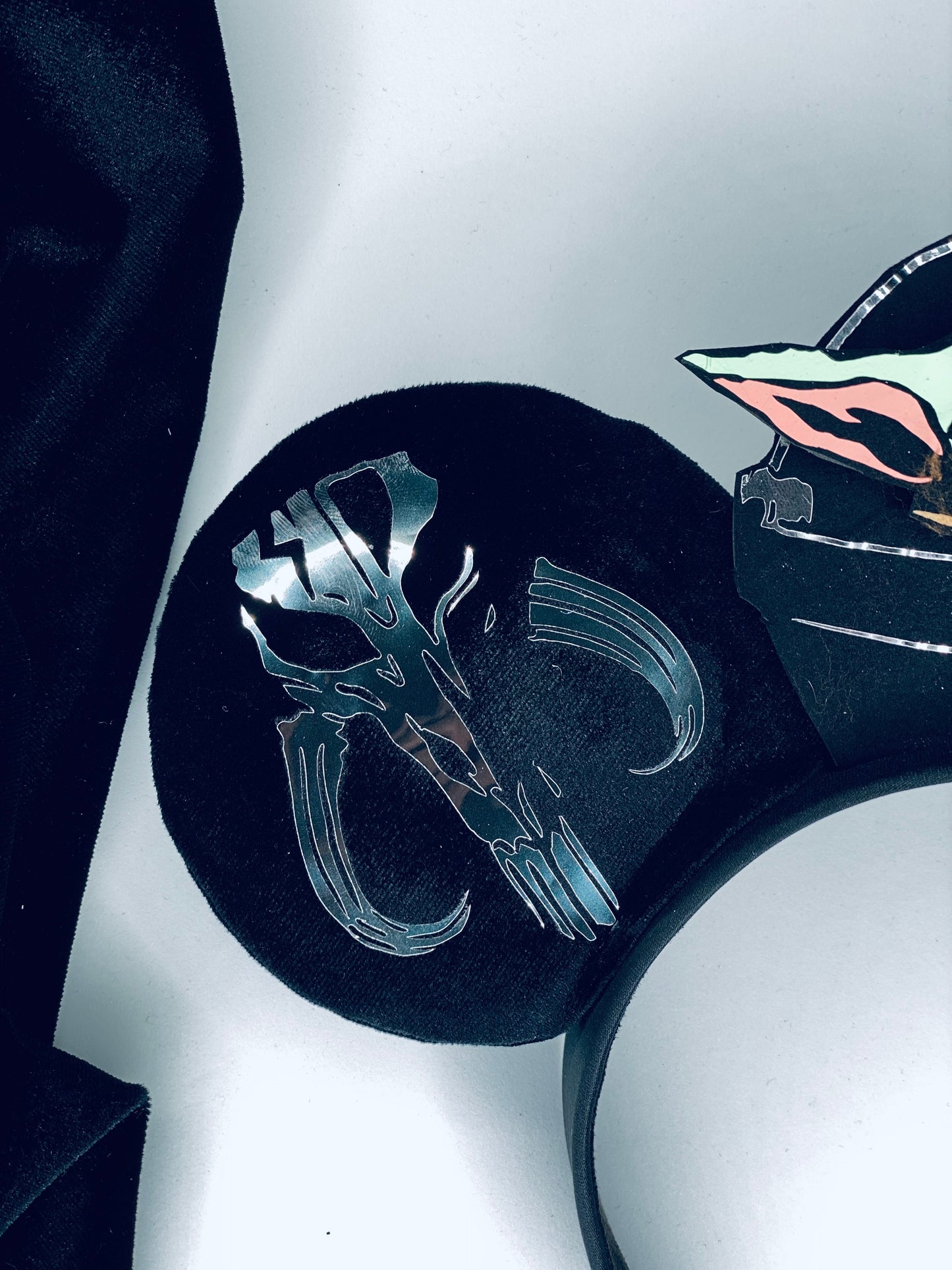 Grogu and mandolorian New ears