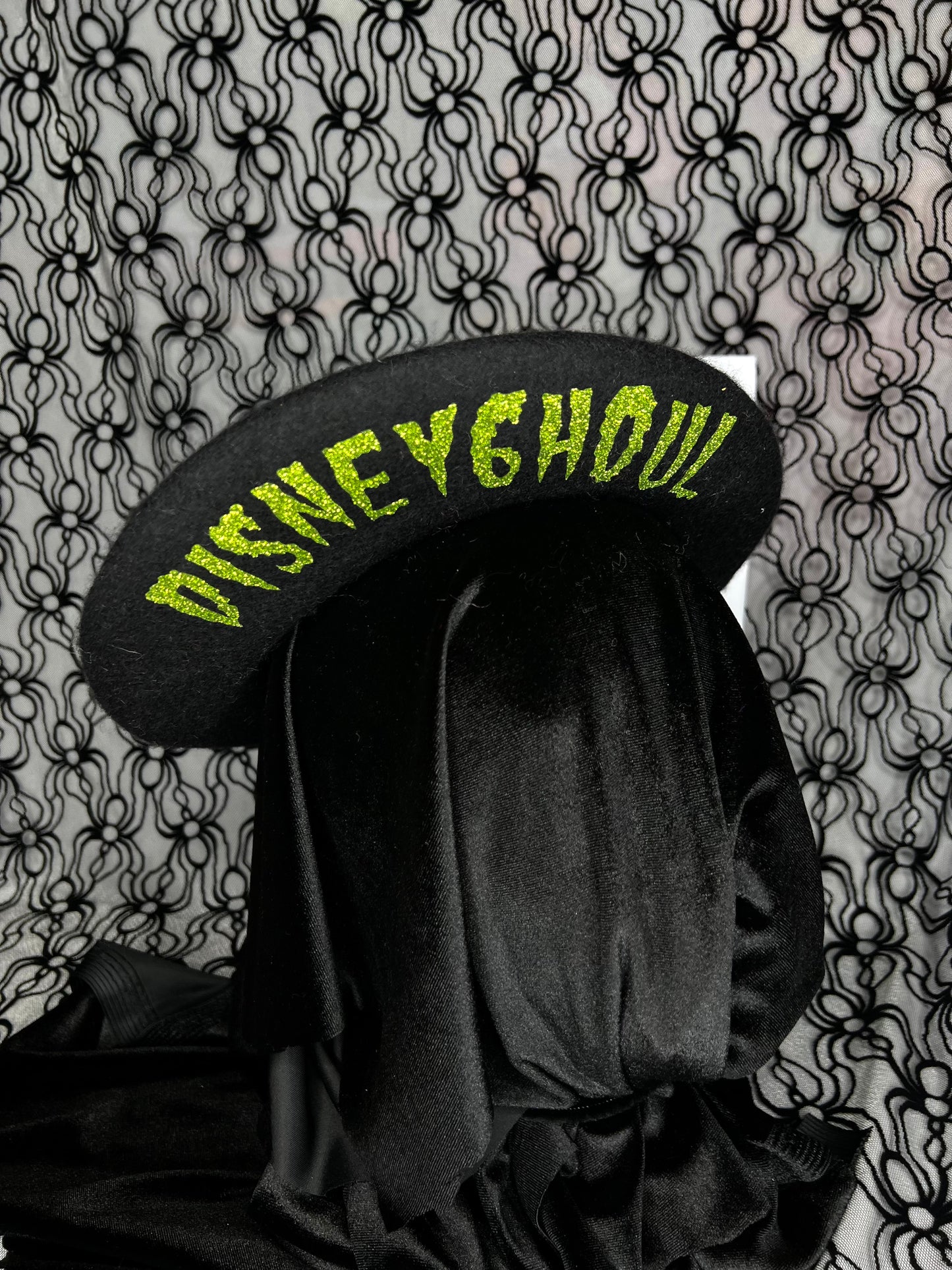 Disneyghoul\ Disneyland Beret