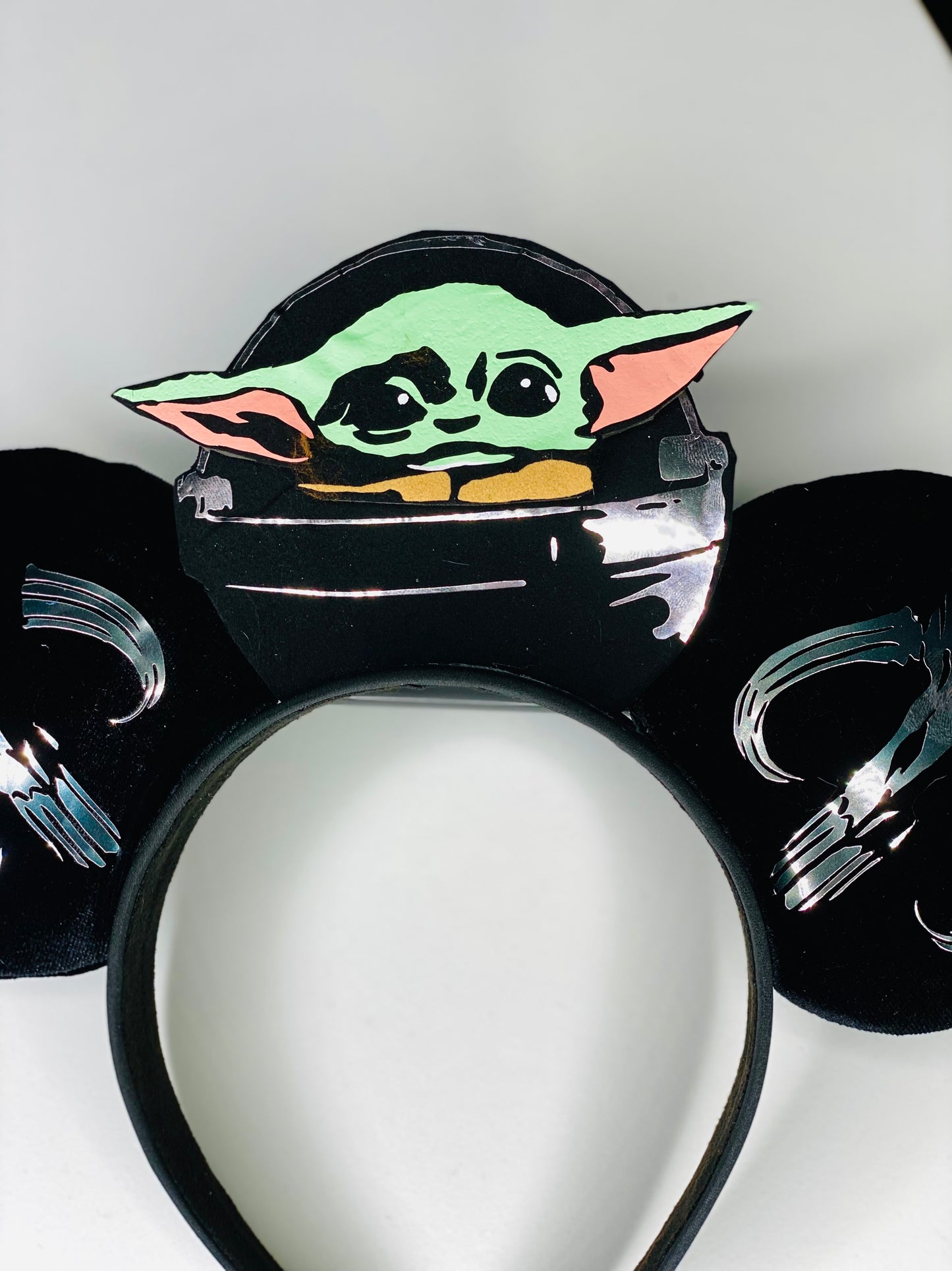 Grogu and mandolorian New ears